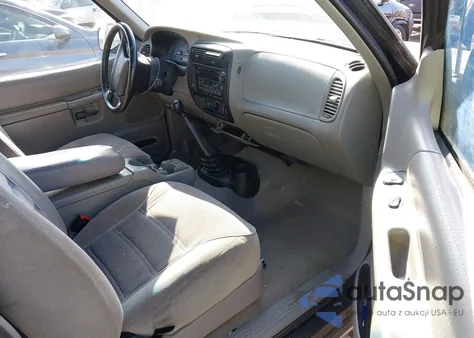 1998 Ford Explorer Sport z USA, uszkodzony, nr VIN 1FMYU22X8WUD10049